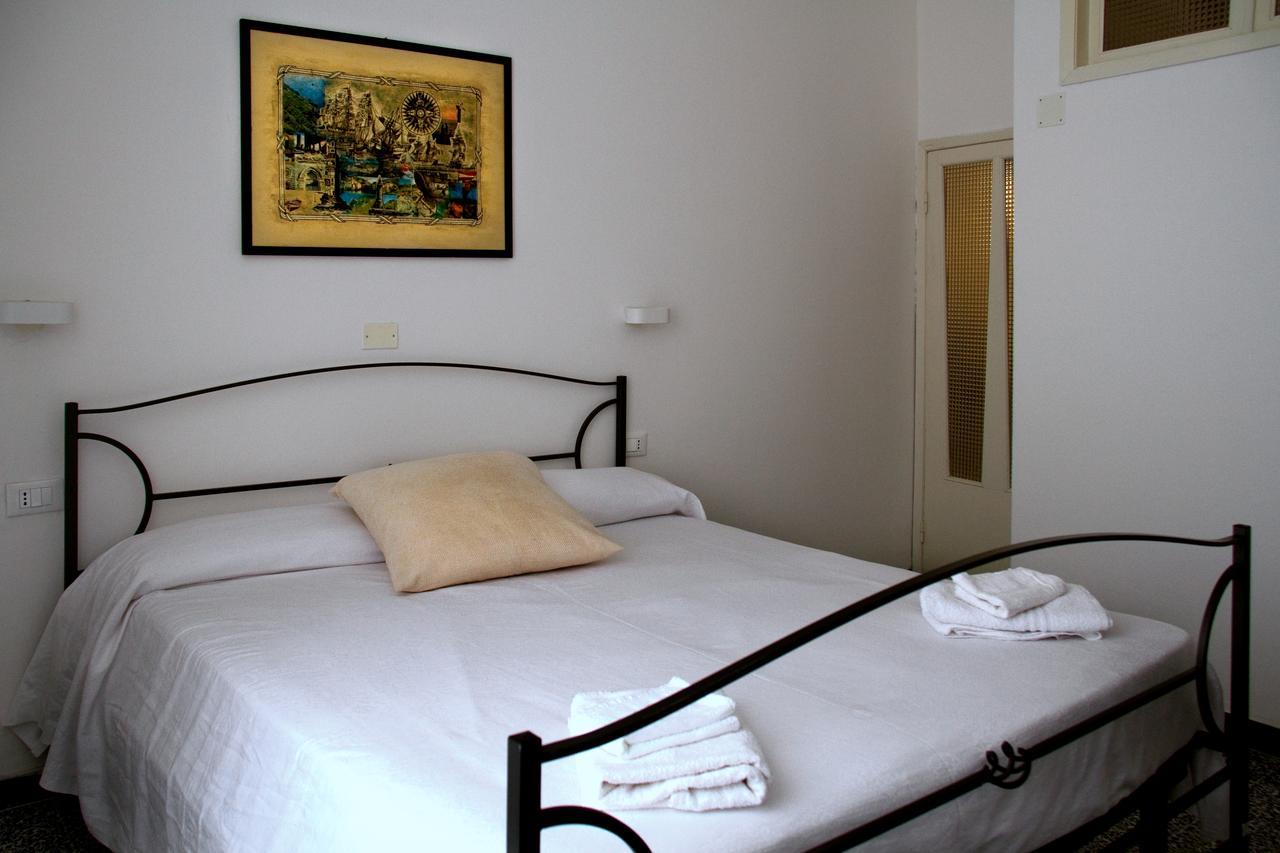 Guesthouse Rollando Vernazza Eksteriør billede